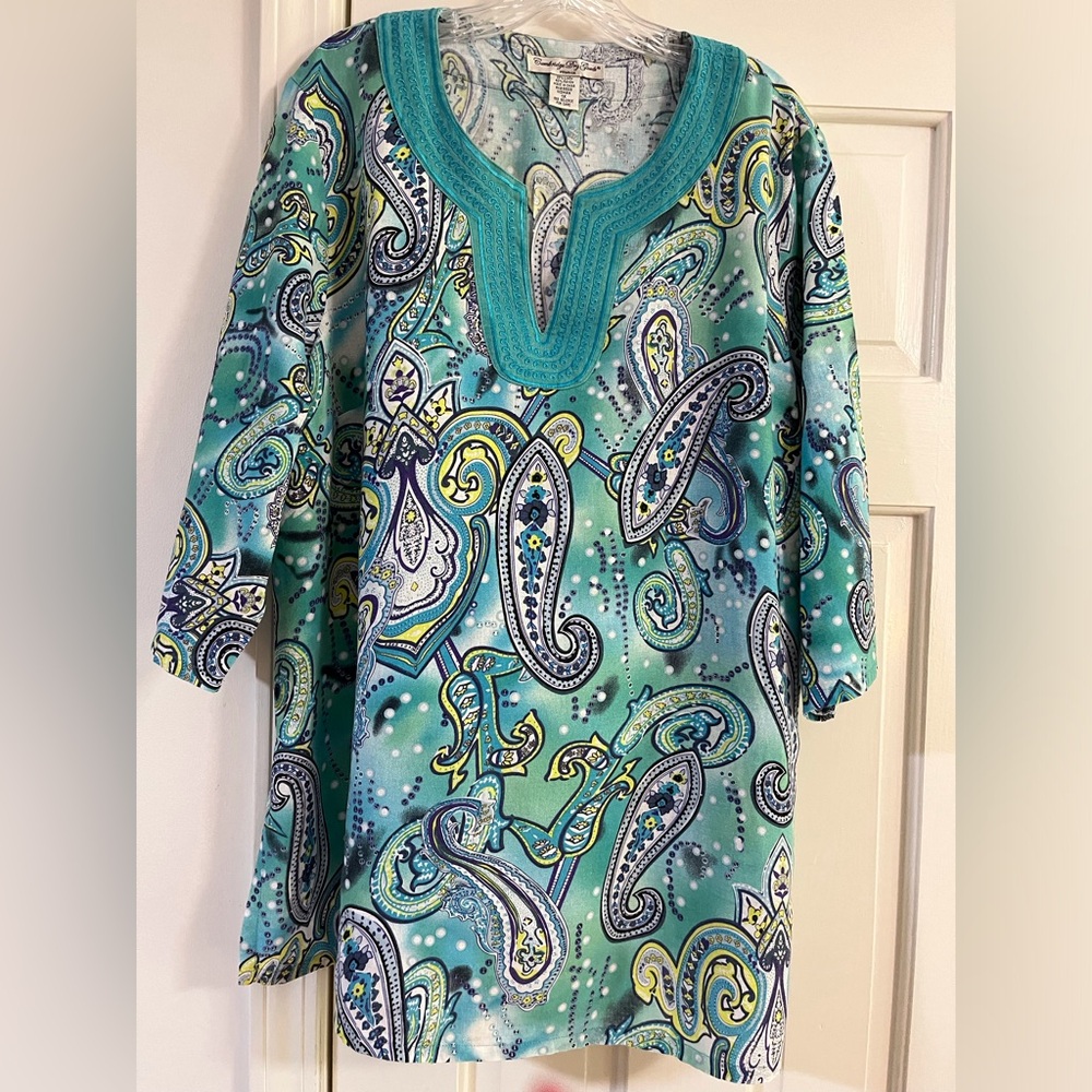 Cambridge Dry Goods Women’s Top Size 1X
B5